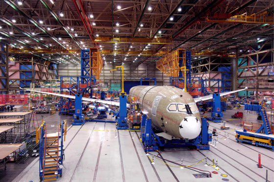 Image: New Boeing Dreamliner 787 being constructed